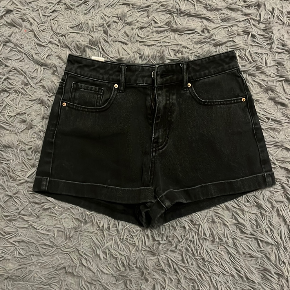 Black mom shorts from pacsun
